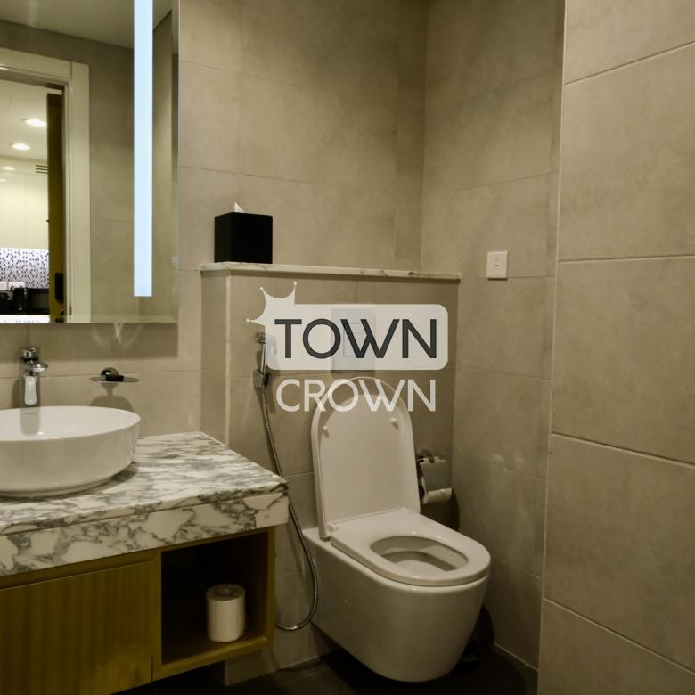 Ultra-Luxury High-Floor Hotel Apartment in AYKON City, Business Bay