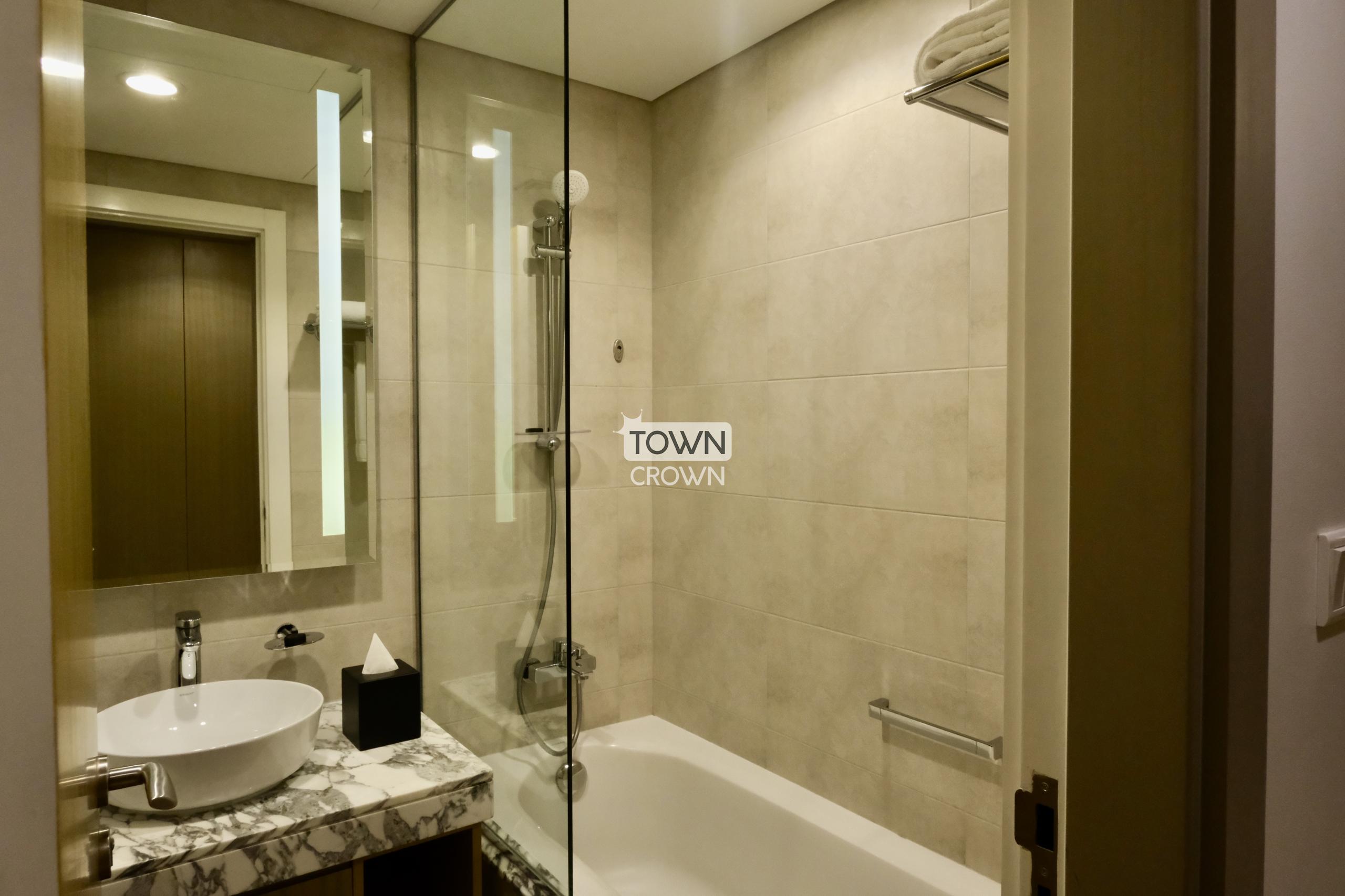 Ultra-Luxury High-Floor Hotel Apartment in AYKON City, Business Bay