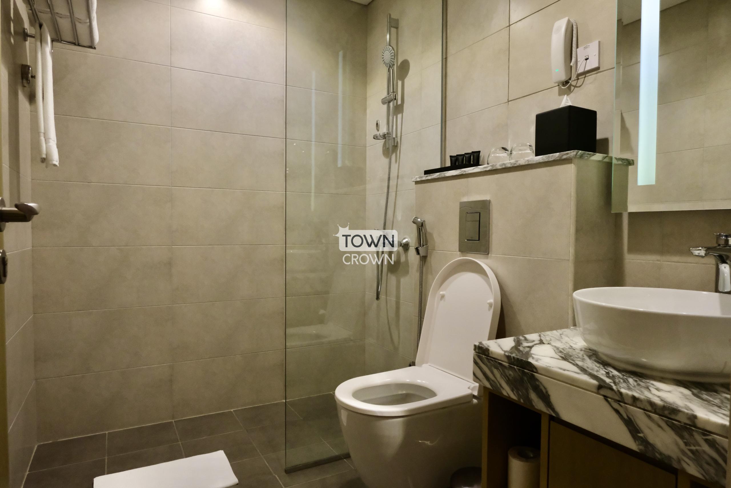 Ultra-Luxury High-Floor Hotel Apartment in AYKON City, Business Bay